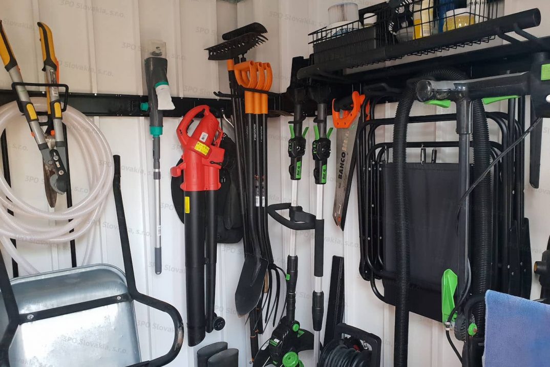 Aufhängungssysteme in einem montierten Gartenhaus