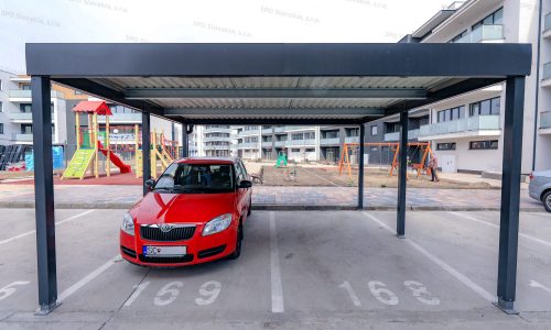 Ein Design-Carport STANDARD bei einem Wohnhaus