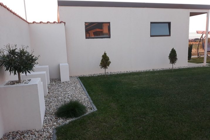 Gartenhäuschen von GARDEON in weiß