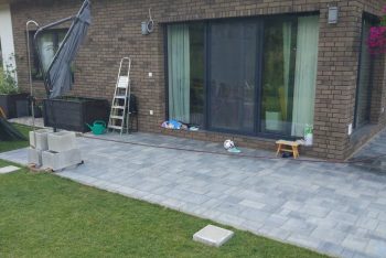 Ein Fußpunkt aus Beton