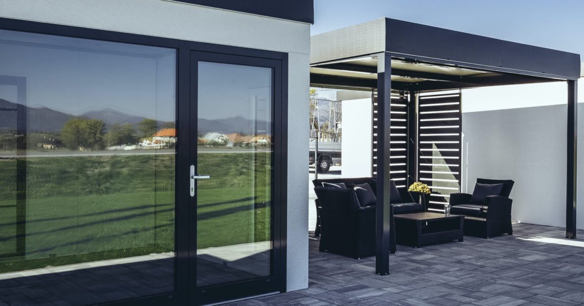 Moderne Gartenhäuschen & Geräteschuppen aus Metall | GARDEON