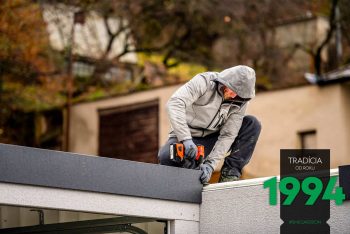 Die Montage der Dachelemente