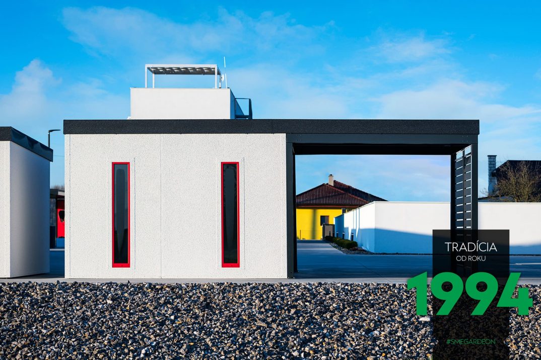 GARDEON: Fertige Gartenhütte mit rotem Zubehör