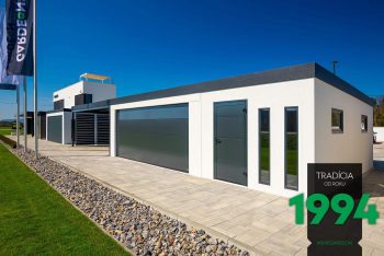 GARDEON: maßangefertigte Doppelgarage im Schauraum