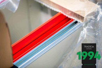 Das Hörmann Tor in der neuen Farbe Rubinrot