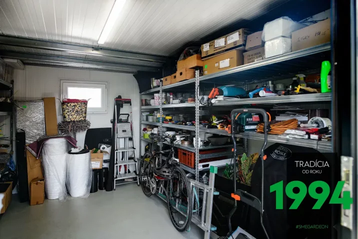 THP Innenraum einer GARDEON Gartenhütte