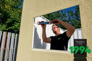 Die Arbeit an den Fensteröffnungen