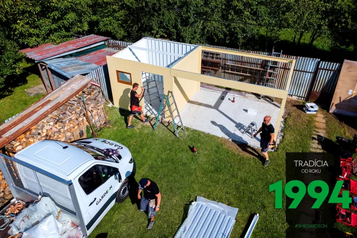 Die Konstruktion des Gartenhauses mit Überdachung - OHNE Dach