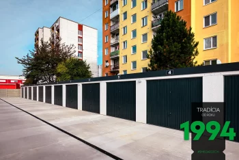 Reihengarage GARDEON mit Schwingtoren von Hörmann