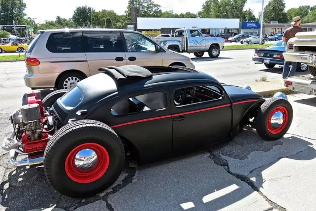 Oldtimer bei einer Autoausstellung