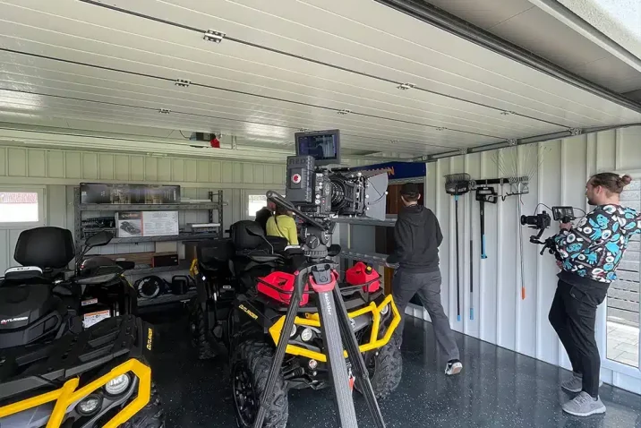 Videodreh in der Garage