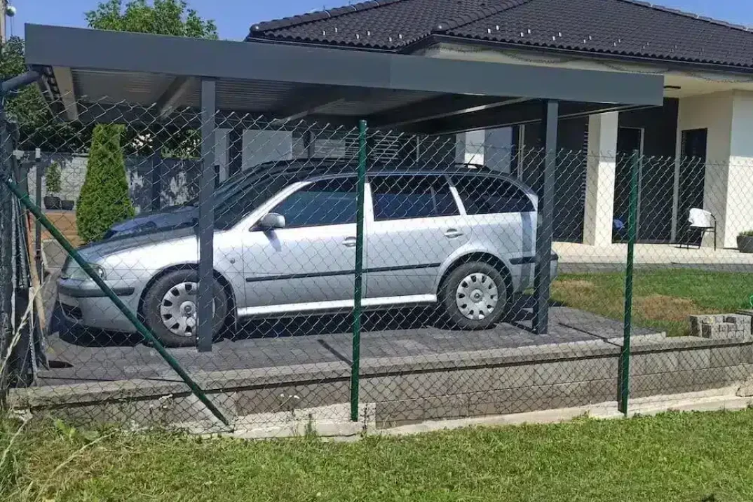 Das Stahlcarport von GARDEON für 2 Autos