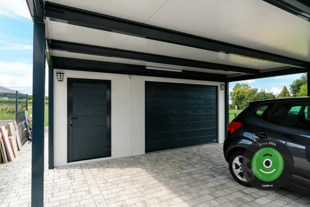 Garage mit Carport