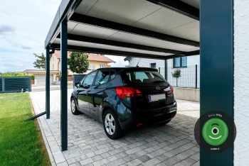 Garage mit Carport