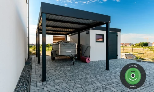 Gartenhaus und Pergola