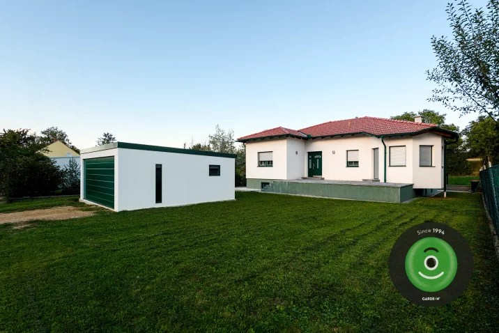 Doppelgarage GARDEON mit Zubehör der Marke Hörmann