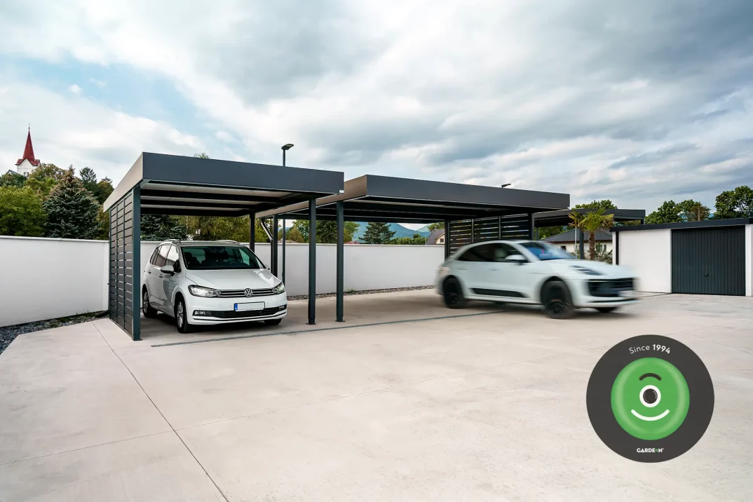 Montiertes Stahlcarport GARDEON mit Wandausfüllung