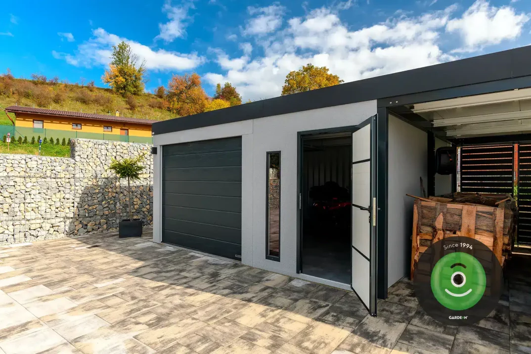 Fertiggarage GARDEON mit einem Tor von Hörmann