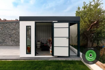 Gartenhaus mit Überdachung an der Seite