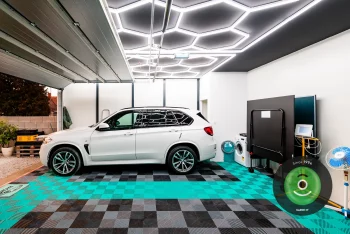 Doppelgarage GARDEON mit Zubehör der Marke Hörmann