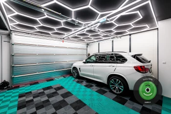 Doppelgarage GARDEON mit Zubehör der Marke Hörmann