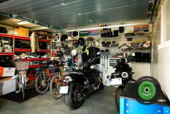 Doppelgarage GARDEON mit Zubehör der Marke Hörmann 1