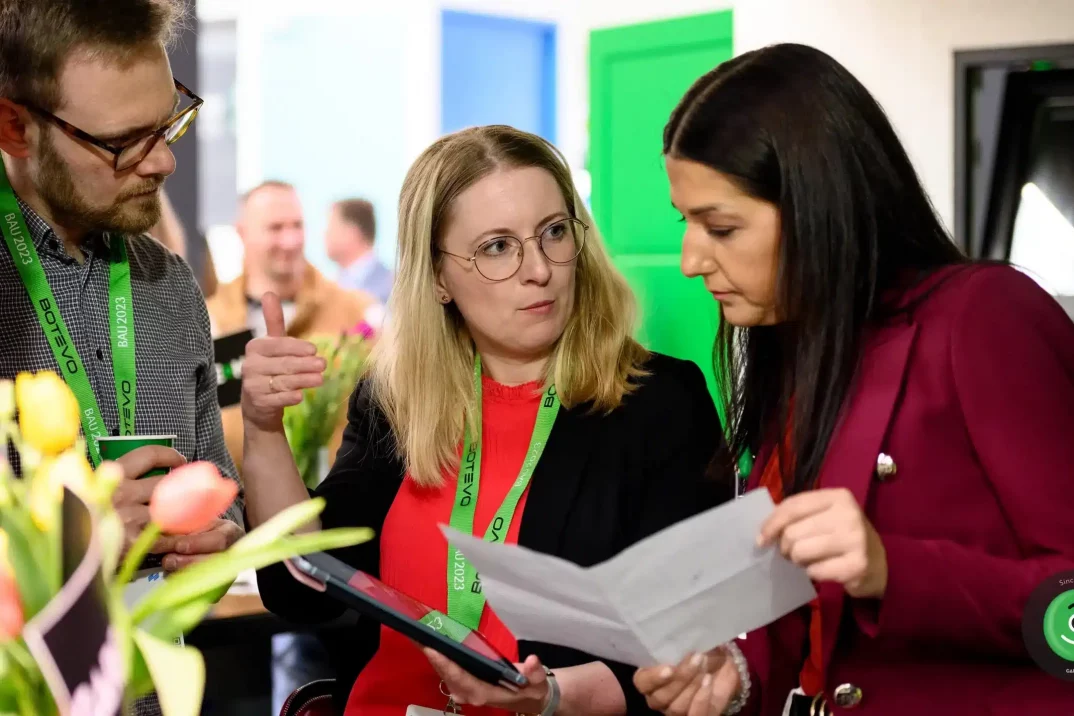 GARDEON Gartenhaus mit seitlicher Überdachung mit Kunden 6