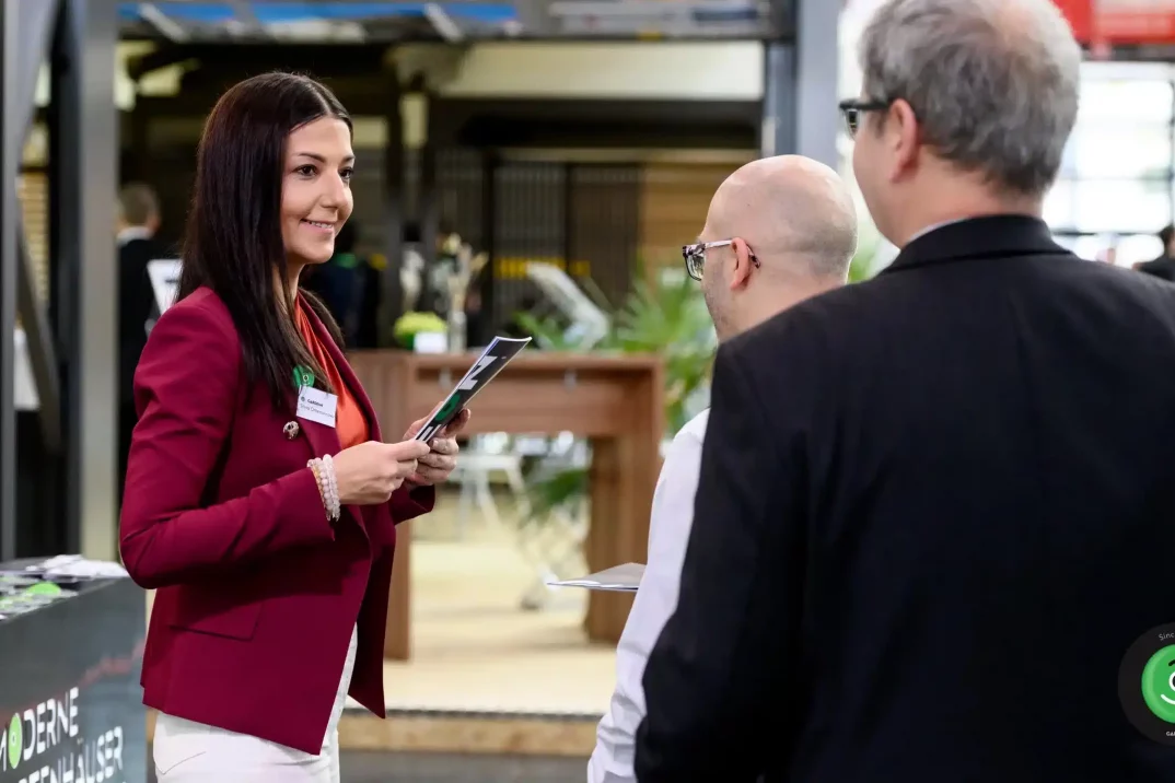 GARDEON Gartenhaus mit seitlicher Überdachung mit Kunden 8