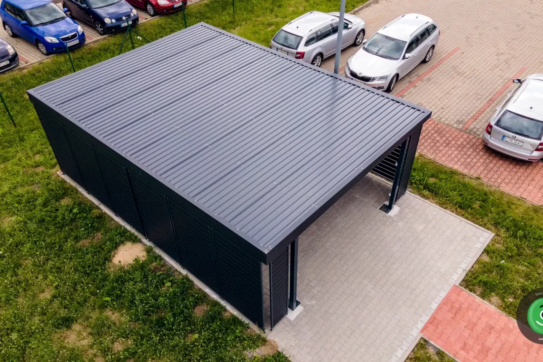 Stahlpergola GARDEON mit Design-Wandelementen 5