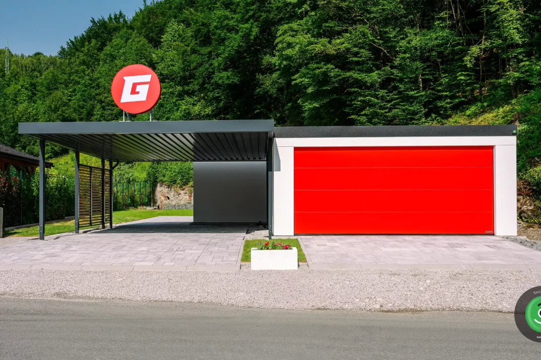 Fertige Garage mit Carport für Garaz.TV