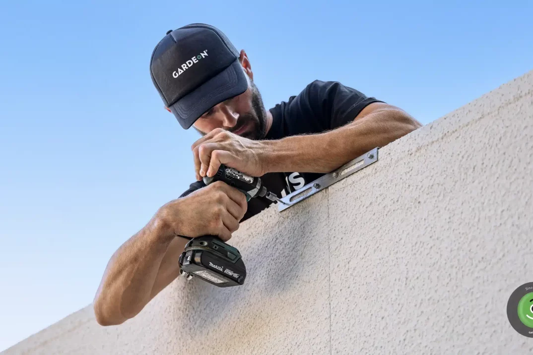 Befestigung der Wände des GARDEON-Gebäudes