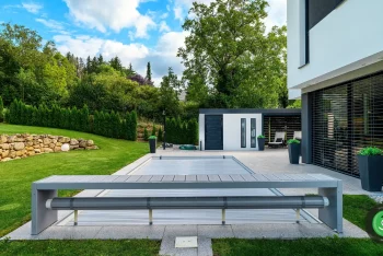 Designvolles GARDEON Gartenhaus