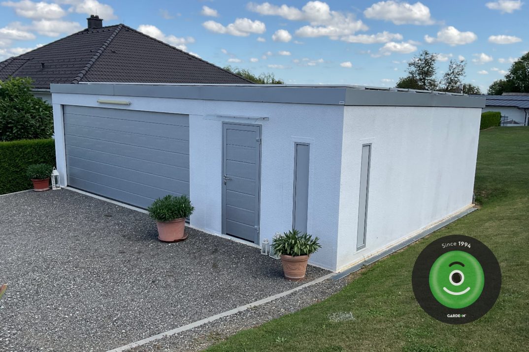 Gardeon-Bau in der Weiß - Silber - Kombination